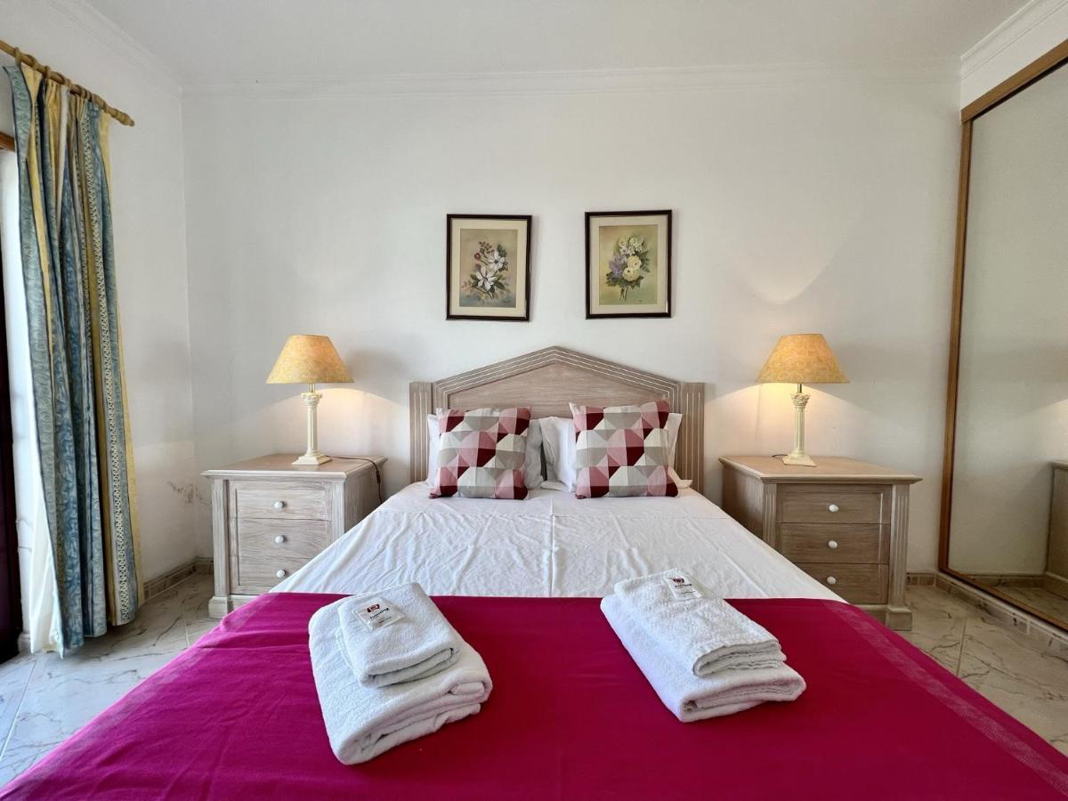 Apartment Elegant With Pool By Homing Quarteira