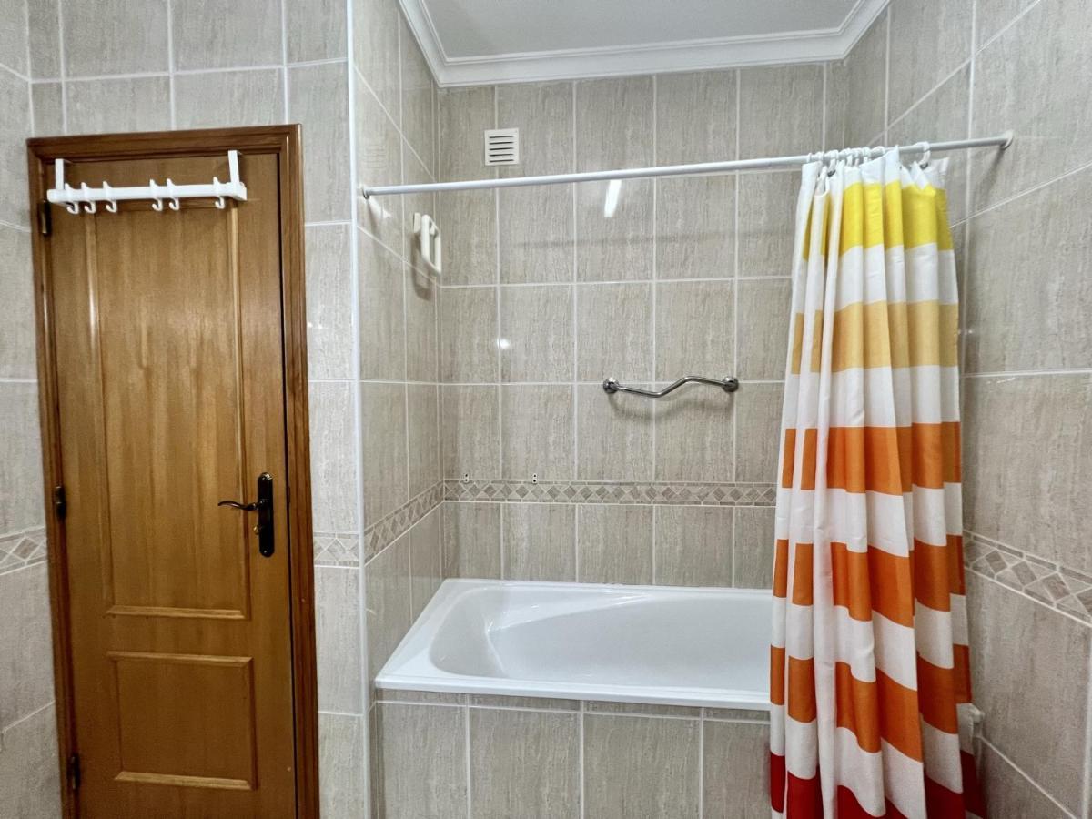 Elegant With Pool By Homing Quarteira