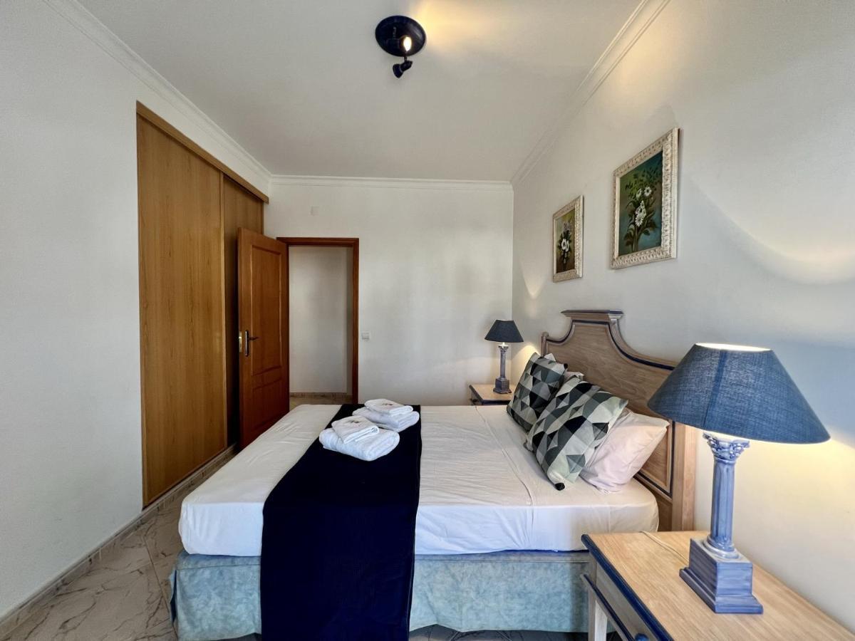 Apartment Elegant With Pool By Homing Quarteira